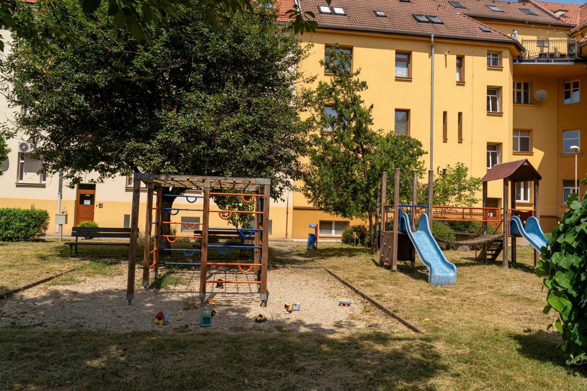 Business & Family Apartment Letna コシツェ エクステリア 写真